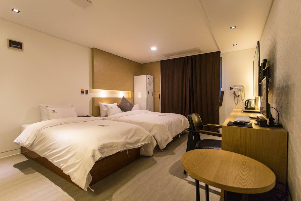 The City Hotel Jeonju Εξωτερικό φωτογραφία