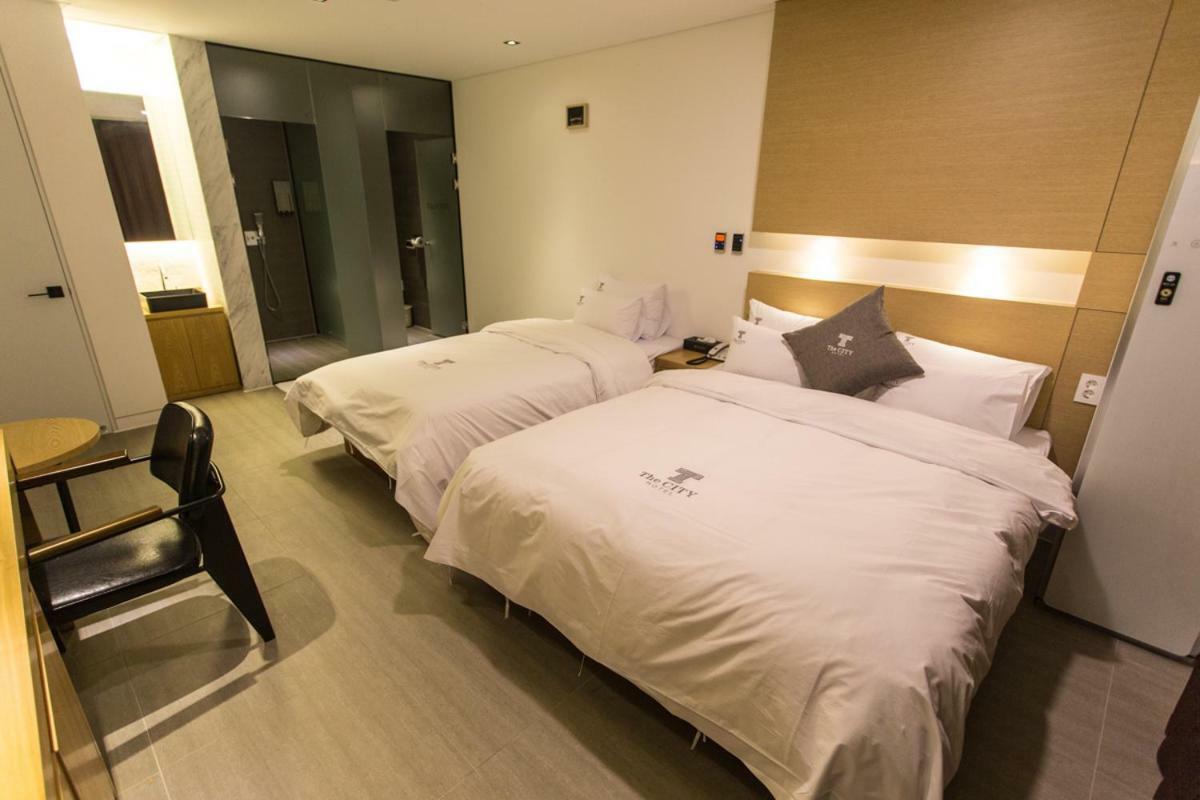 The City Hotel Jeonju Εξωτερικό φωτογραφία